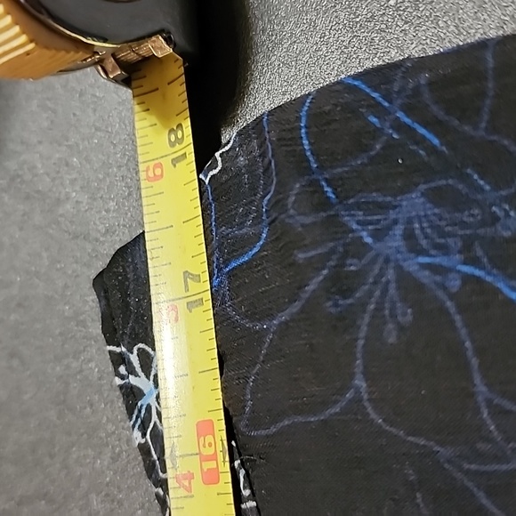 SAG HARBOR WOMEN'S SKIRT,   SIZE  18. DARK BLUE. - Picture 8 of 10